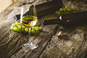 12 Types of Dry White Wine That We Absolutely Love