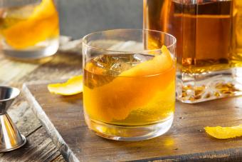 Timeless Bourbon Old-Fashioned Cocktail Recipe