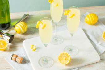 Tickle Your Nose With a Fizzy & Refreshing French 75 Cocktail
