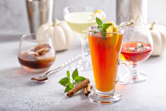 14 Thanksgiving Mocktails That Are All Flavor & No Kick