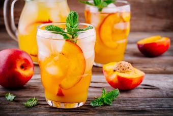 7 Peach Mocktails That Won't Leave You Feeling Fuzzy