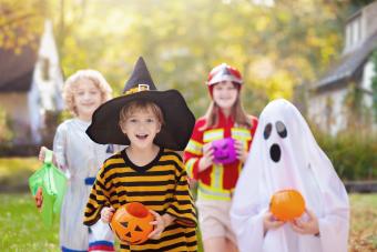 15 School-Appropriate Halloween Costumes for Kids & Teachers