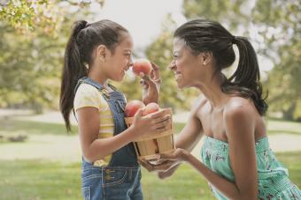 8 Apple Picking Tips for Fall Family Fun