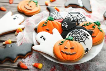 Kids Will Be Goblin Up These Easy Halloween Treats for School