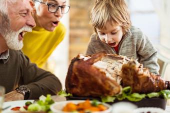 6 Hilarious Thanksgiving Day Disasters & How We Recovered