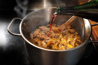 Expert Tips for Cooking With Alcohol for Fantastic Flavor 