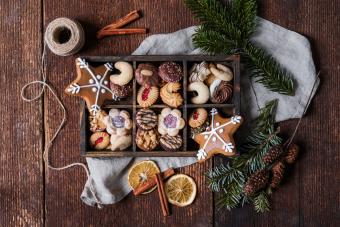 Christmas Cookie Boxes: Baking Holiday Gifts With Love