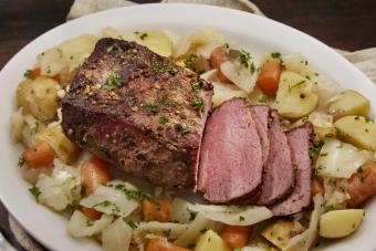 Irresistible Corned Beef & Cabbage: A Classic Recipe Revisited
