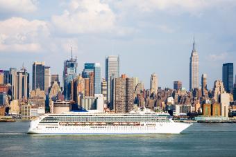 NYC Cruises to Nowhere: The Magical Cruise Program That Lost Its Sea Legs 