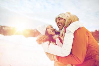 12 Winter Engagement Photo Ideas That Will Warm Your Heart
