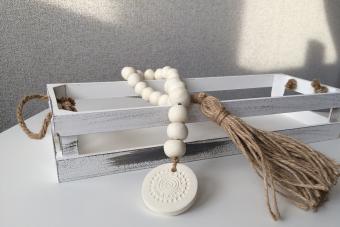8 Wooden Bead Garland Ideas for a Curated & Stylish Space