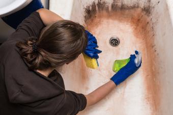 Say Goodbye to Bathtub Rust Stains With 3 Removal Methods